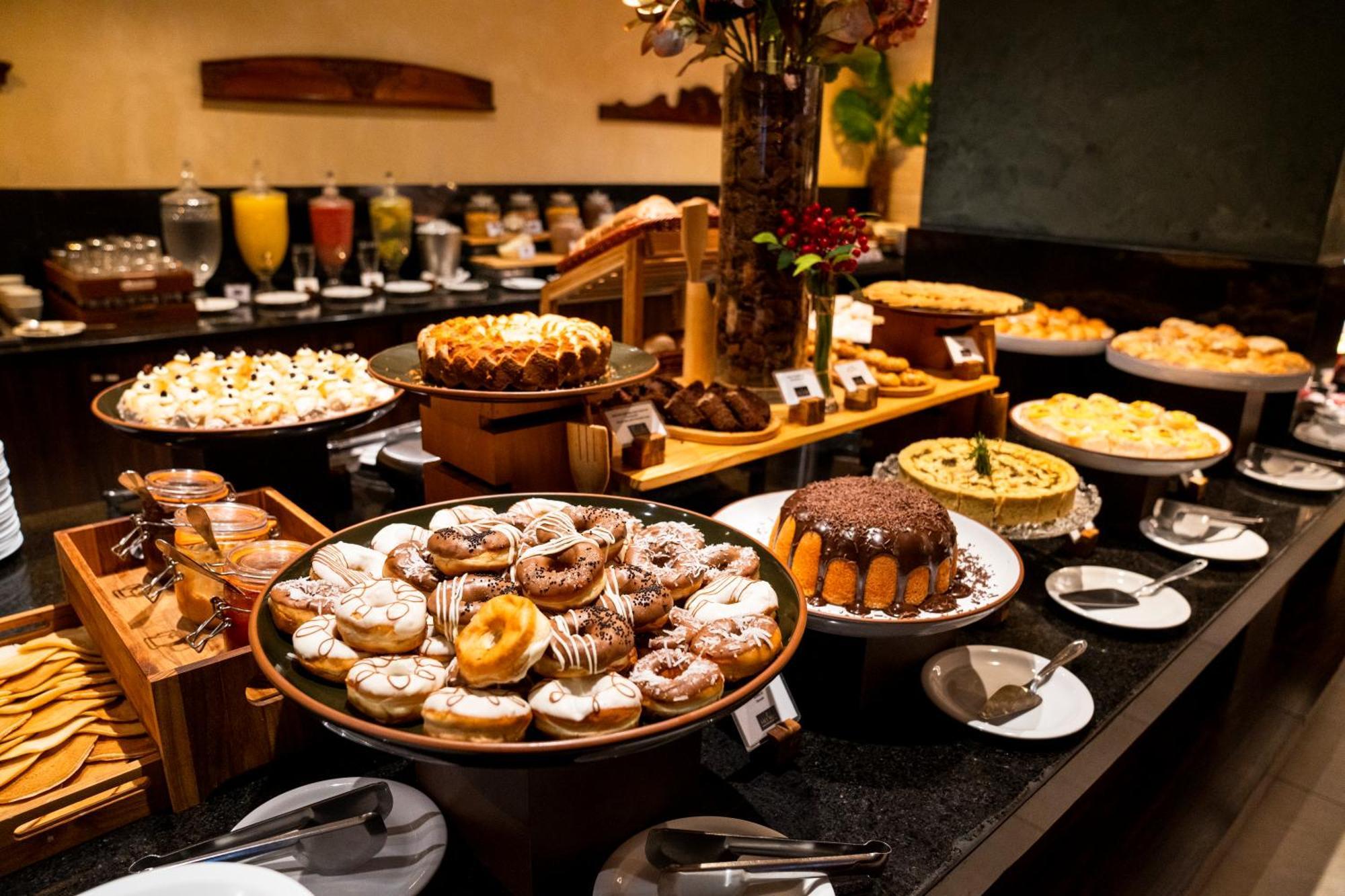 Hotel Luzeiros Recife Dış mekan fotoğraf A dessert buffet
